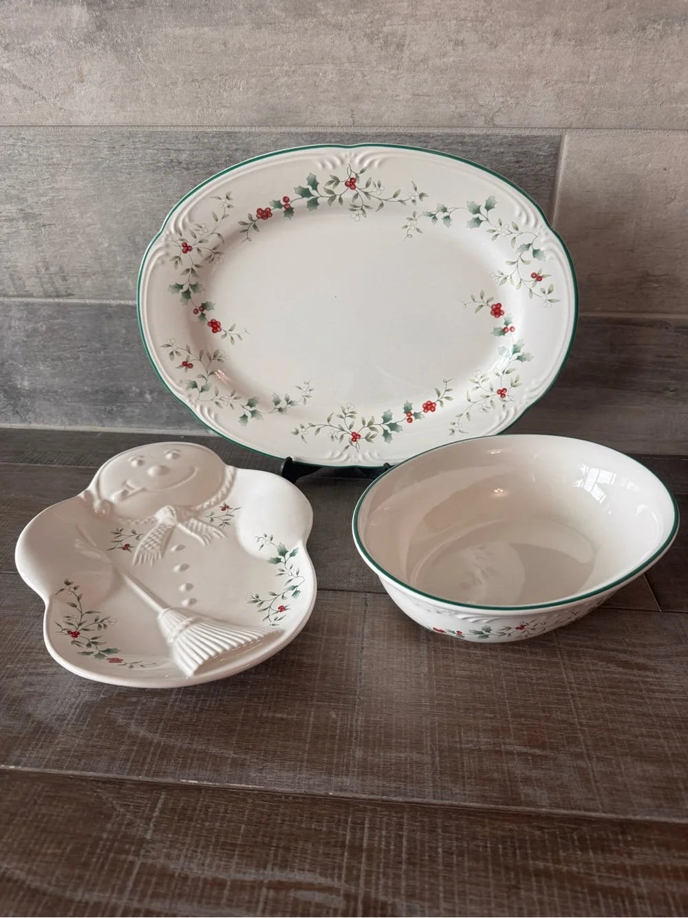 Pfaltzgraff Winterberry Christmas Serving Tray Serving Bowl & Candy Dish (3pcs)